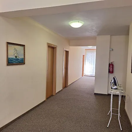 Hotel семеен анестес